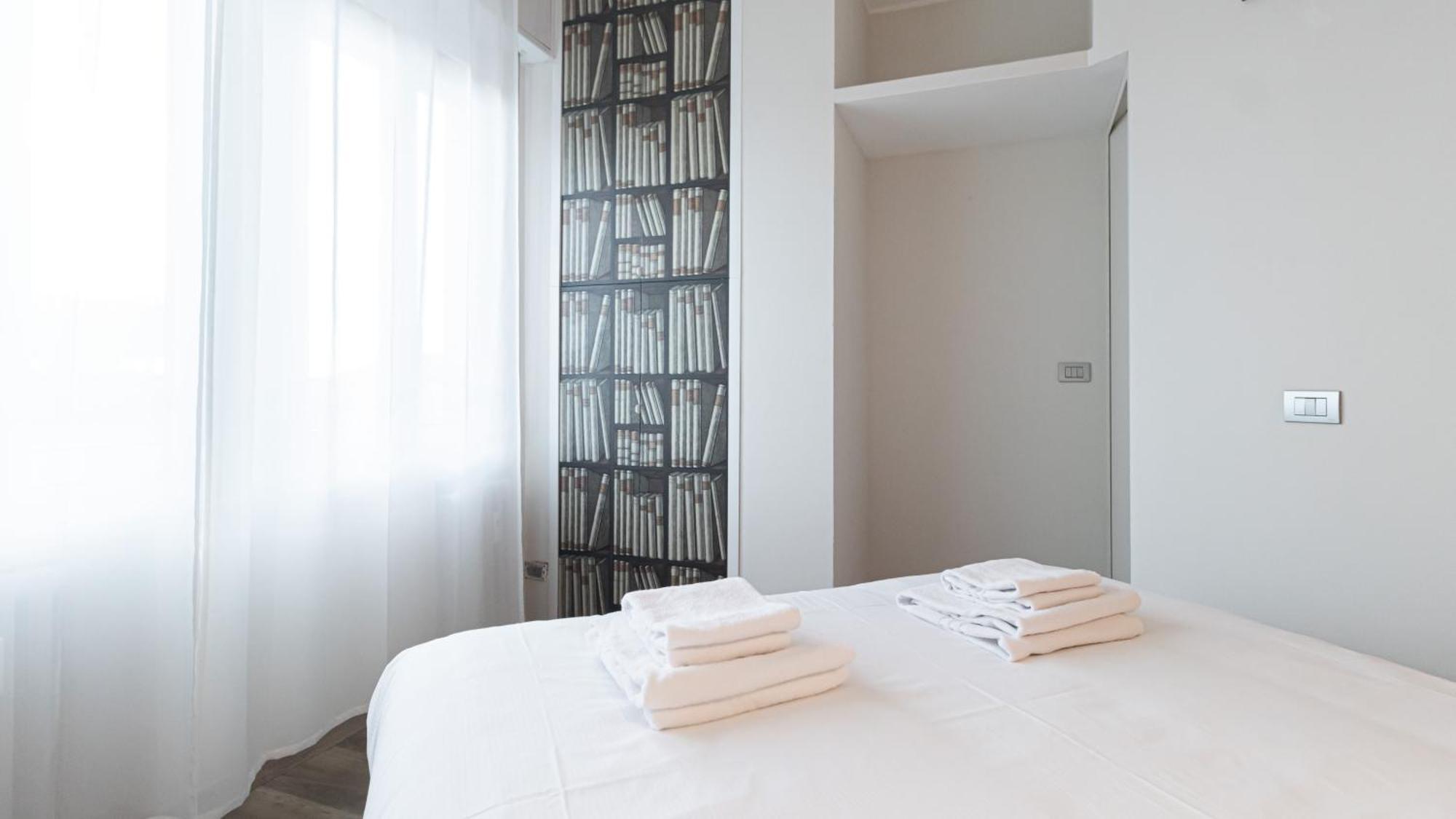 Italianway-Gian Galeazzo Apartment Milan Exterior photo